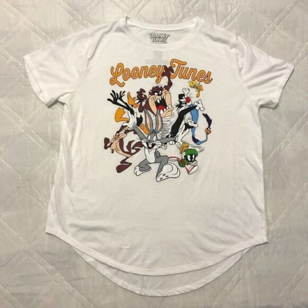 Looney Tunes women's white shirt XL 15/17 nwt‎